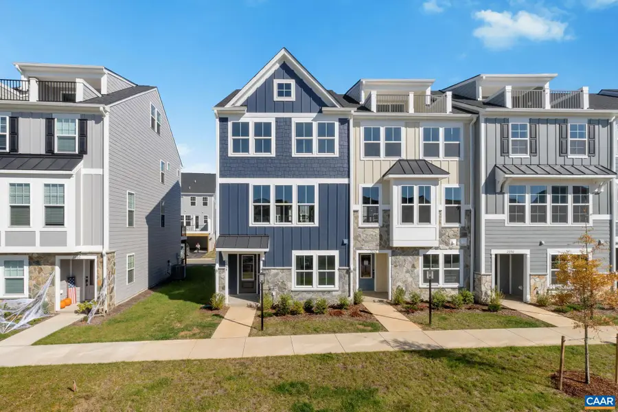118 Park Ridge Dr, Crozet, VA 22932 - #2