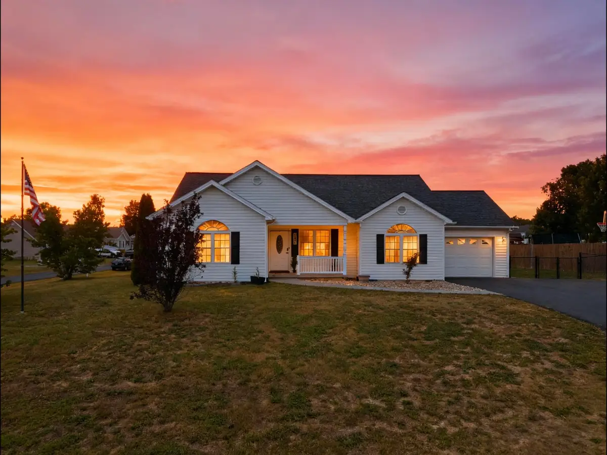 148 Woodside Dr, Waynesboro, VA 22980 - #1