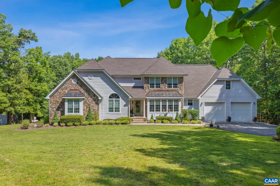 2629 Ducks Lake Ridge Rd, Scottsville, VA 24590 - #2