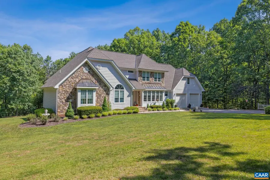 2629 Ducks Lake Ridge Rd, Scottsville, VA 24590 - #3