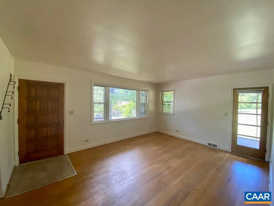 912 Saint Charles Ave, Charlottesville, VA 22901 - #3