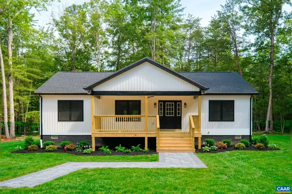 000 Forest Chapel Ln, Crimora, VA 24431