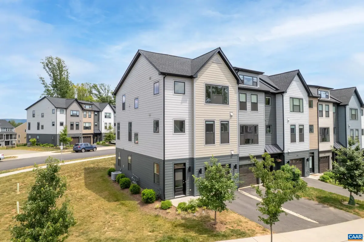 2217 Fowler Cir, Charlottesville, VA 22901 - #1