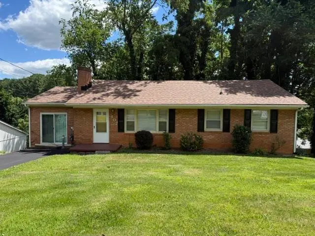 107 Nottingham Dr, Staunton, VA 24401 - #1