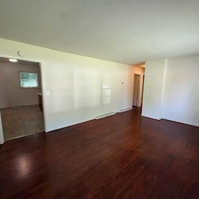 107 Nottingham Dr, Staunton, VA 24401 - #2