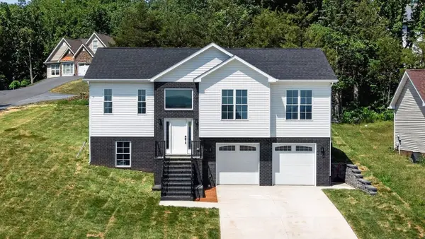 211 Suffolk Dr, Rockingham, VA 22801