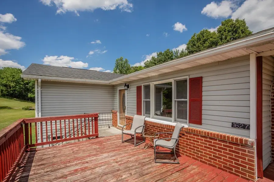 1627 Barbershop Rd, Edinburg, VA 22824 - #2