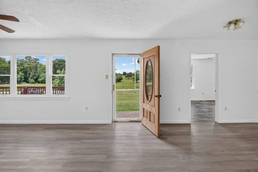 1627 Barbershop Rd, Edinburg, VA 22824 - #3
