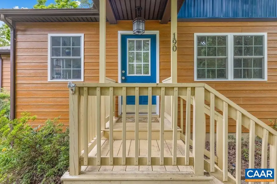 190 Hayman St, Scottsville, VA 24590 - #3