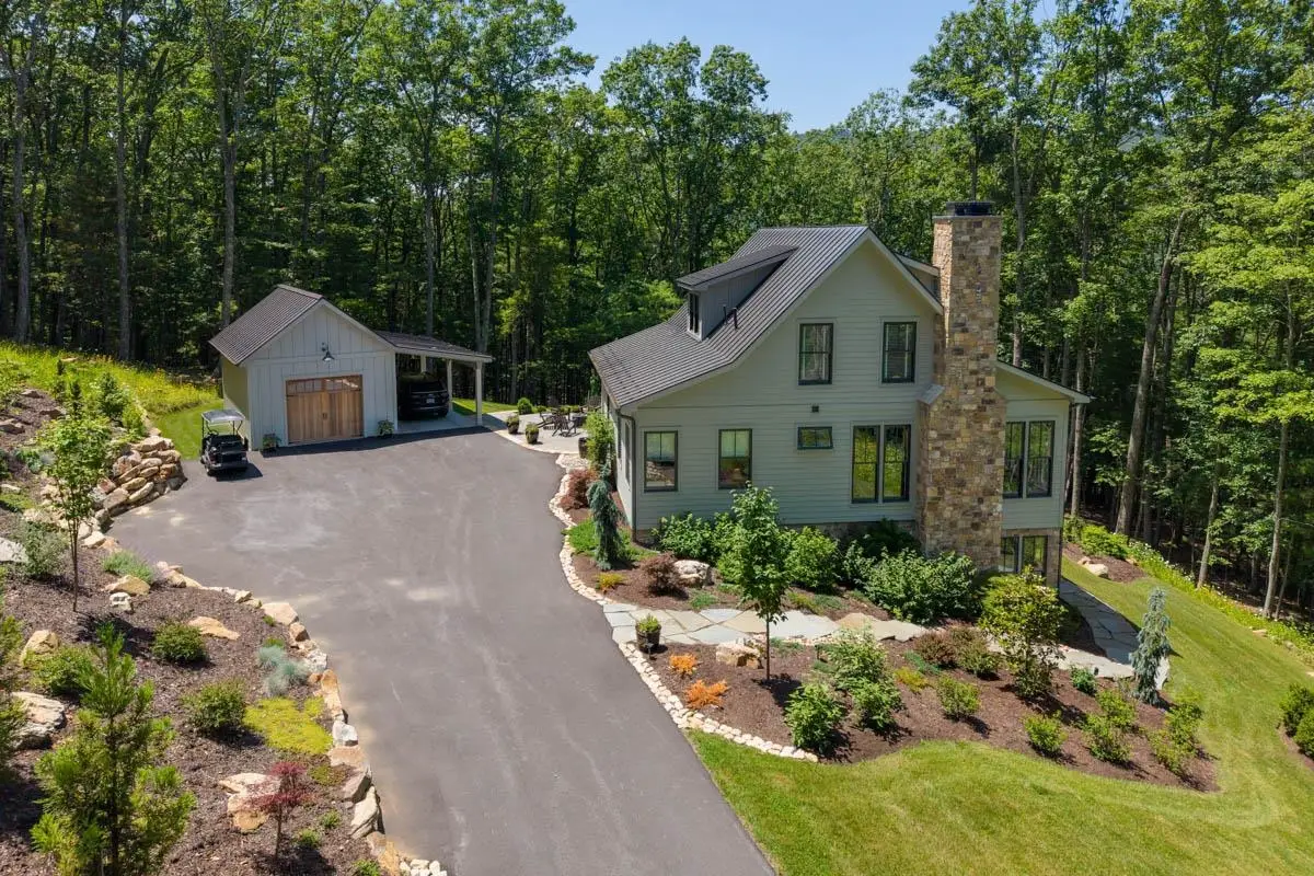 113 Shepherds Trl, Hot Springs, VA 24445 - #1