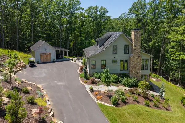 113 Shepherds Trl, Hot Springs, VA 24445