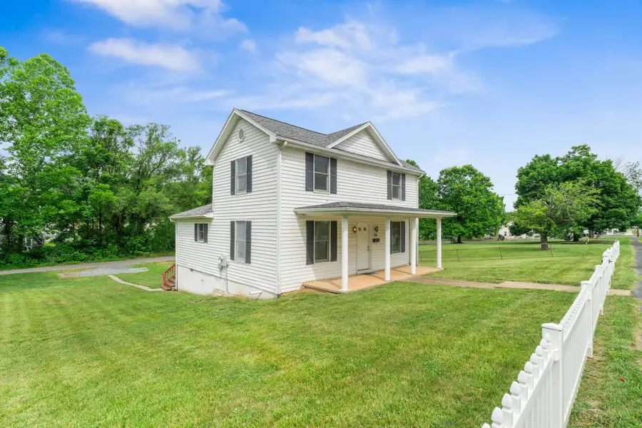 1316 Main St E, Waynesboro, VA 22980 - #2