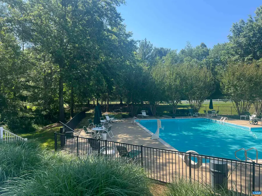 560 Rolling Valley Ct, Charlottesville, VA 22902 - #3