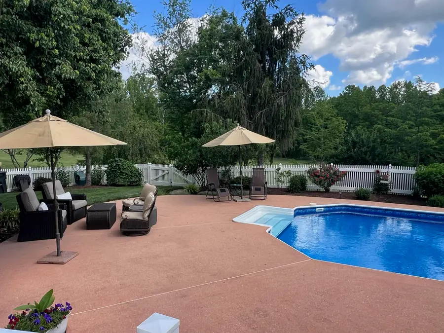 94 Mill Pond Rd, Verona, VA 24482 - #3