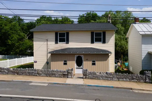 3508 Main St N, Toms Brook, VA 22660