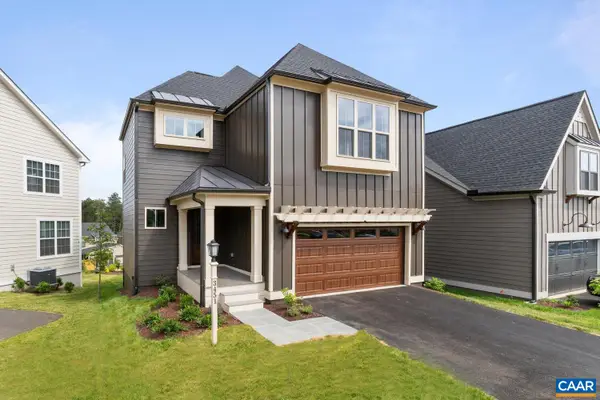 890 Renee Ln, Charlottesville, VA 22901