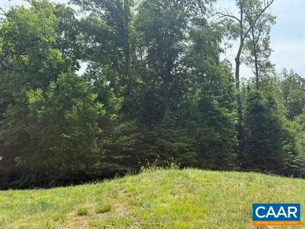 L11 Marin Ct, Charlottesville, VA 22901