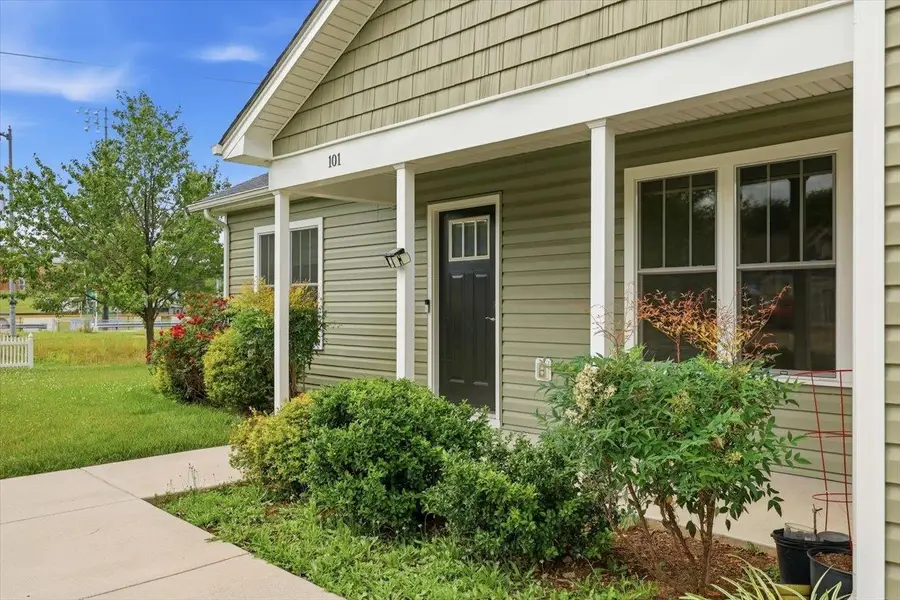 101 Evershire St, Waynesboro, VA 22980 - #2