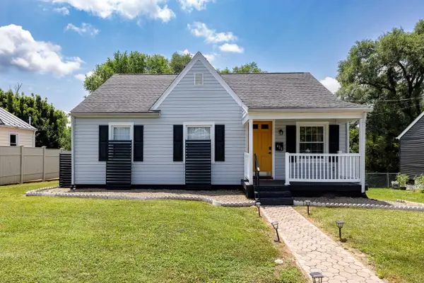 406 Rockingham St E, Elkton, VA 22827