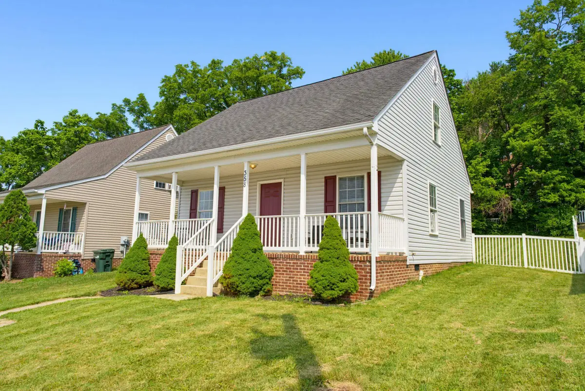 358 Delphine Ave S, Waynesboro, VA 22980 - #1