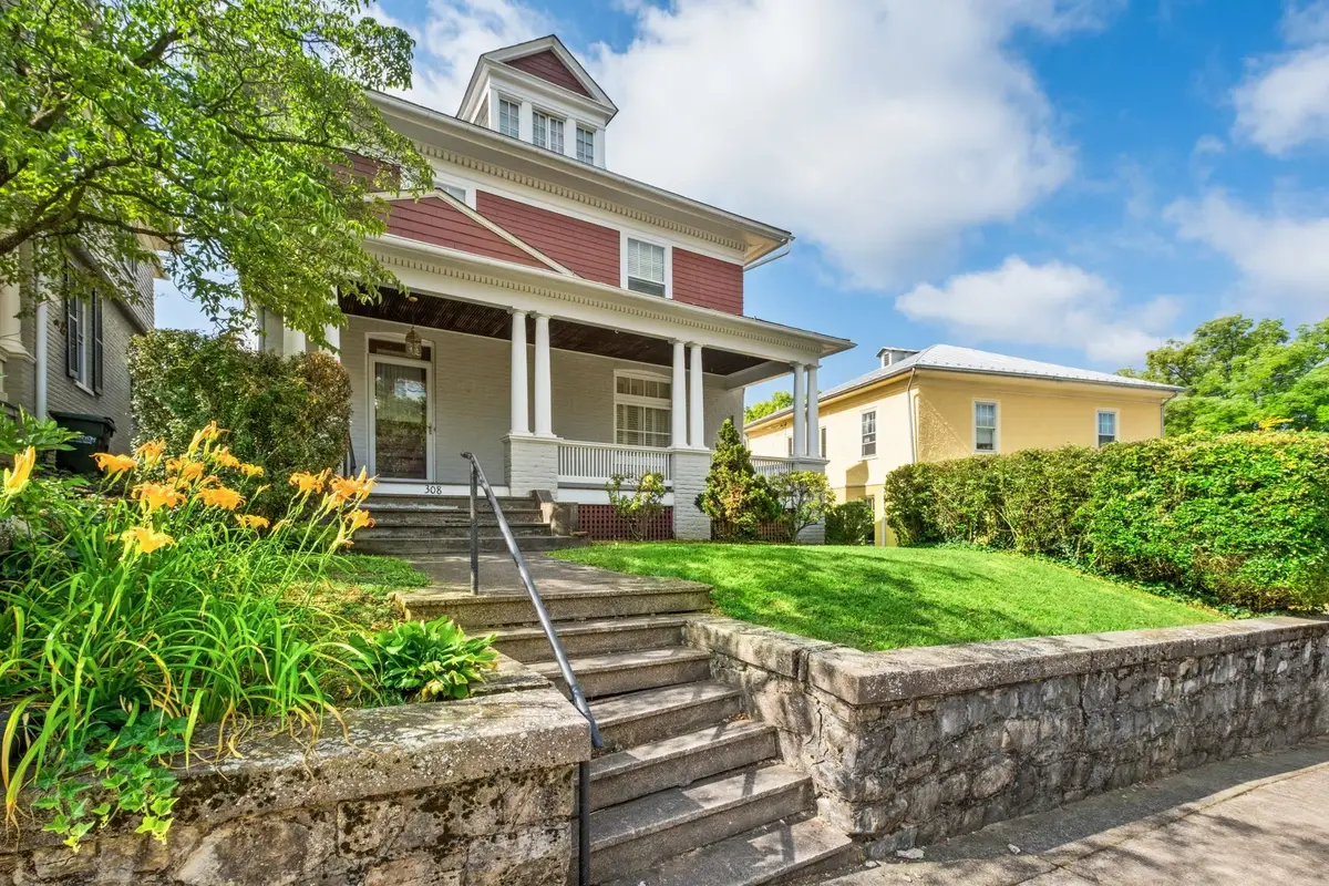 308 Vine St, Staunton, VA 24401 - #1