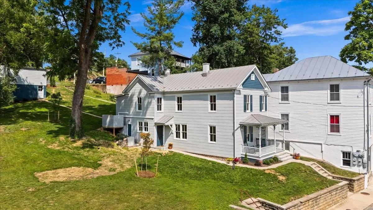 939 & 941 Beverley St W, Staunton, VA 24401 - #1