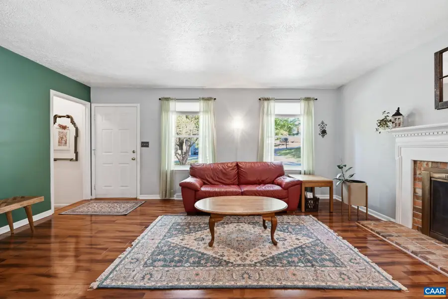 539 Woodmont Dr, Charlottesville, VA 22901 - #2