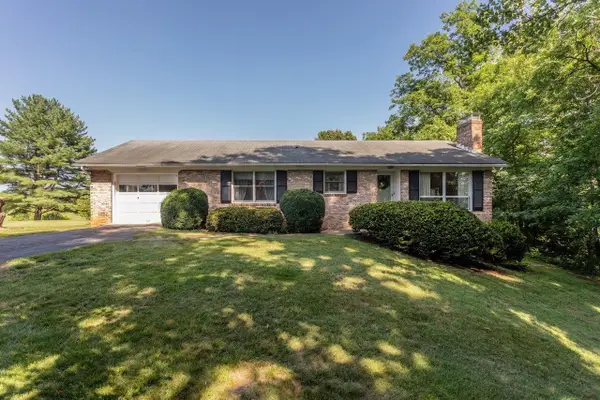 6765 Vista Heights Rd, Bridgewater, VA 22812