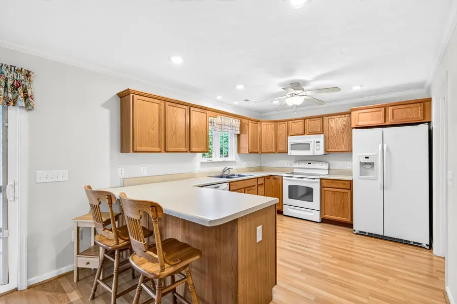 513 Hickory Grove Cir, Harrisonburg, VA 22801 - #2