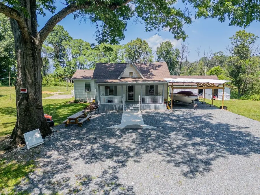 1200 Wahnona Ave, Shenandoah, VA 22849 - #2