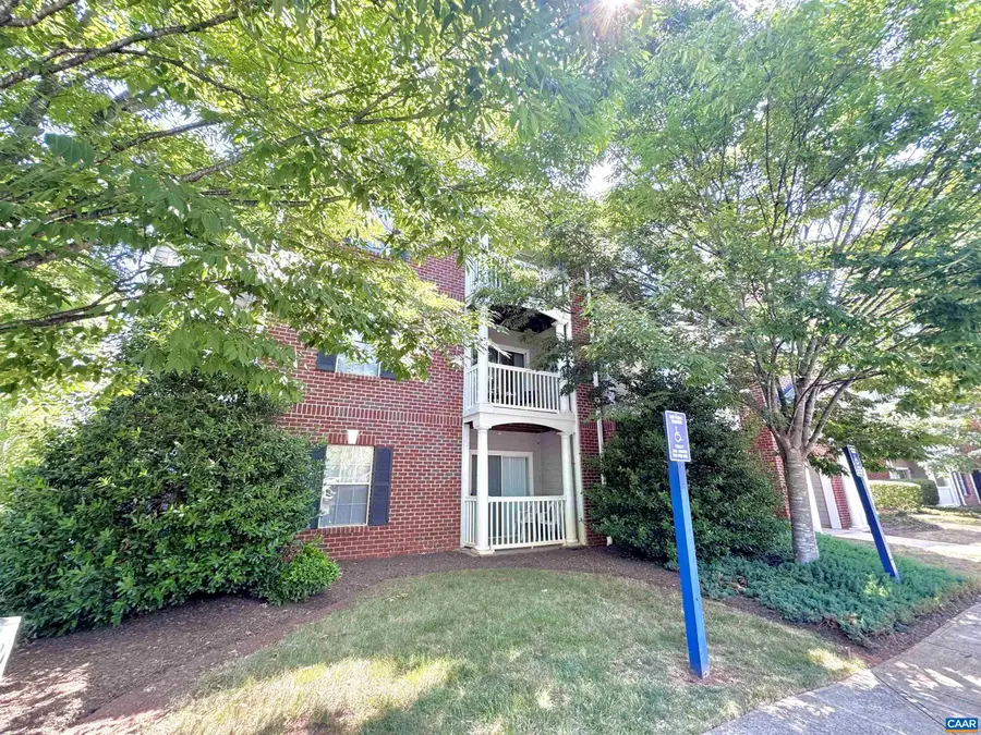 195 Yellowstone Dr, Charlottesville, VA 22903 - #3