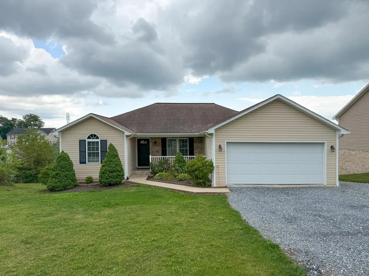 121 Sugar Mill Ln, Weyers Cave, VA 24486 - #1