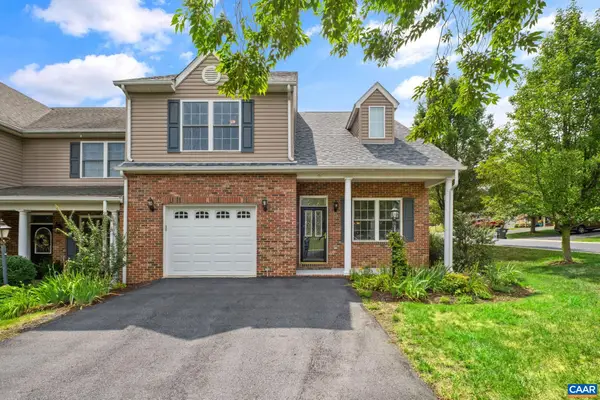 26 Park View Dr E, Staunton, VA 24401