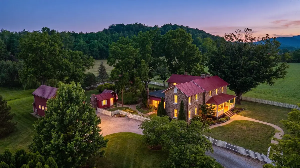 197 Union Hall School Ln, Swoope, VA 24479 - #1