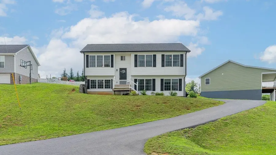235 Locustdale Loop, Shenandoah, VA 22849 - #3