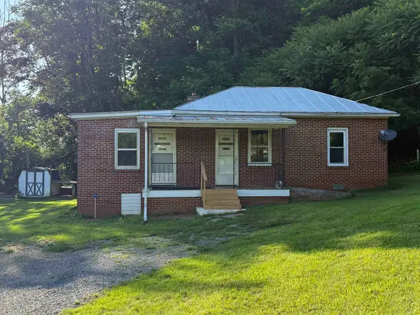 8760 Brocks Gap Rd, Broadway, VA 22815