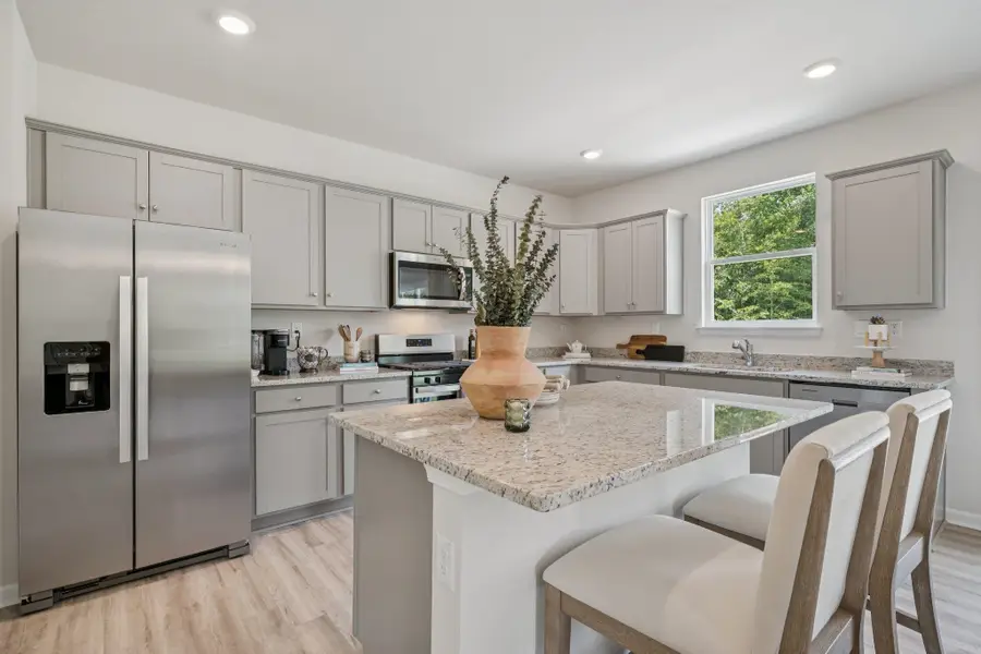 502 Stonewall Jackson Blvd, Staunton, VA 24401 - #2