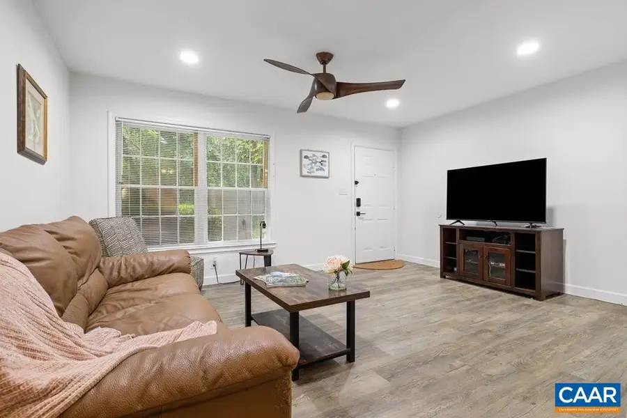 2527 Hydraulic Rd, Charlottesville, VA 22901 - #3