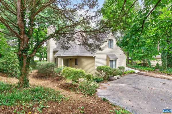 1249 Gristmill Dr, Charlottesville, VA 22902