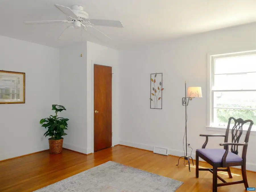 1407 Baker St, Charlottesville, VA 22903 - #3