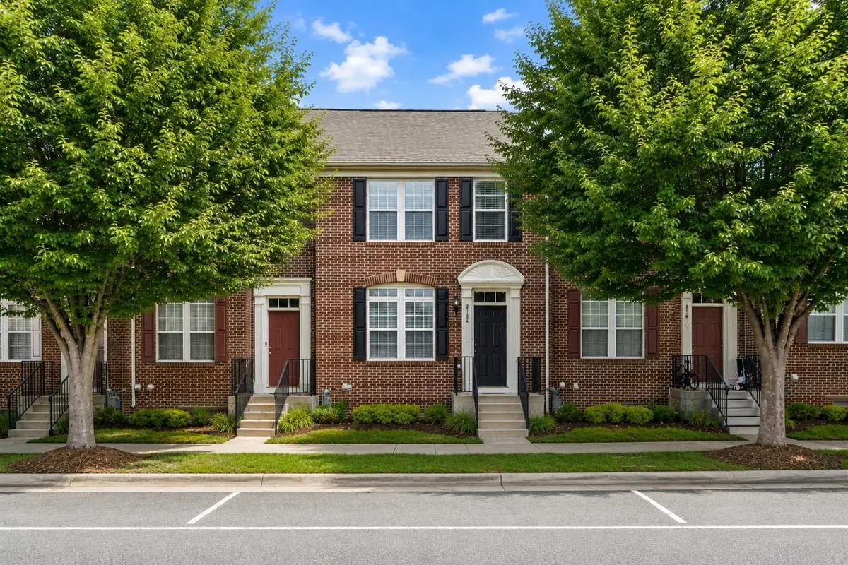 2134 Lockwood Dr, Charlottesville, VA 22911 - #1