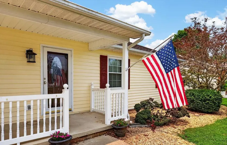 848 Battlefield Dr, Fort Defiance, VA 24437 - #3