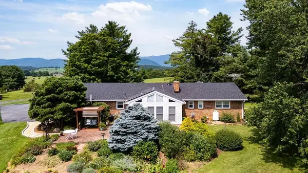 120 Trinity Point Rd, Swoope, VA 24479