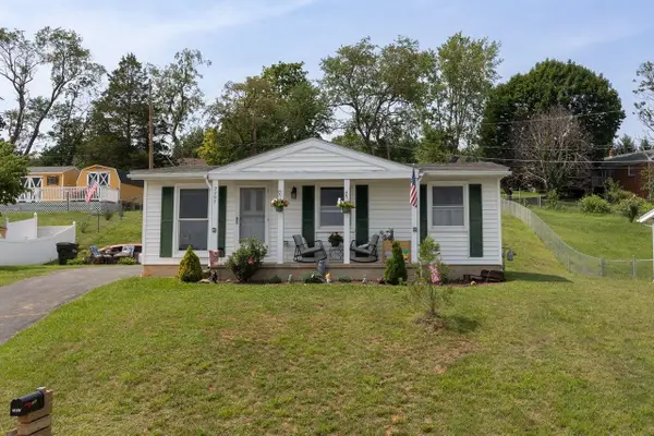2397 Highview Cir, Staunton, VA 24401