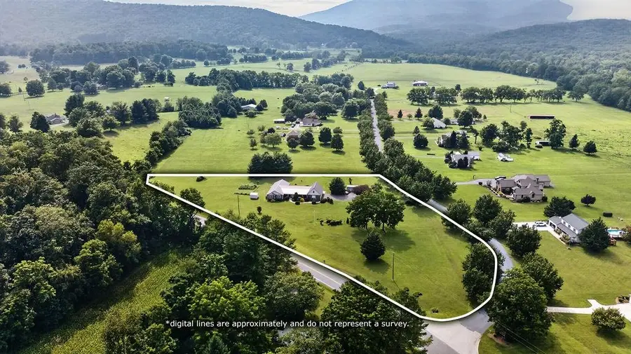 40A Bradford St, Swoope, VA 24479 - #3
