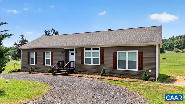 462 Burchs Creek Rd, Crozet, VA 22932