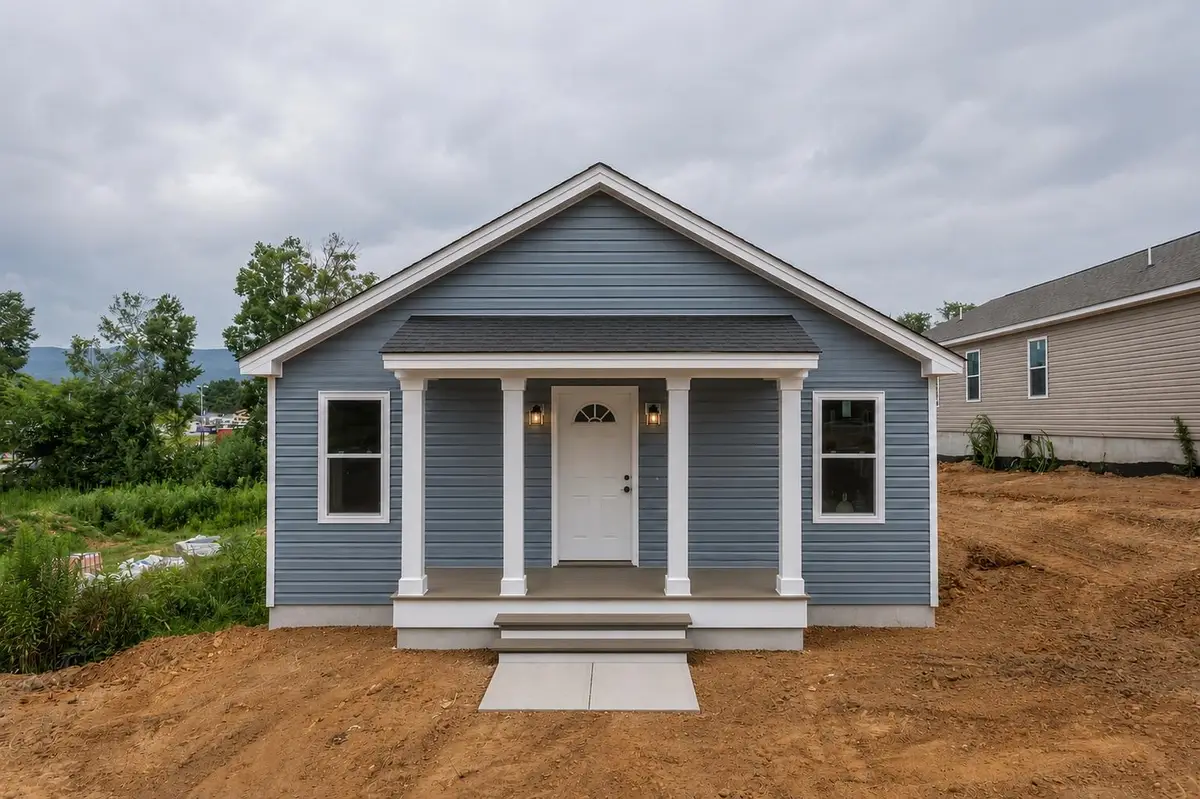 387 Trenton Ave, Shenandoah, VA 22849 - #1