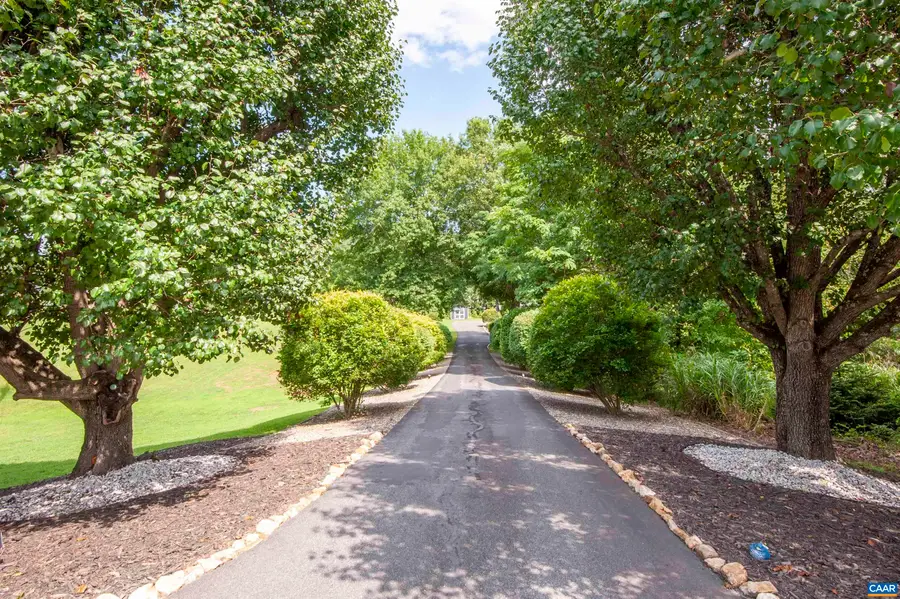 5300 Quintfield Dr, Earlysville, VA 22936 - #3