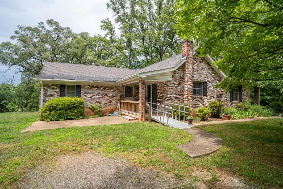 925 Durrett Ridge Rd, Earlysville, VA 22936 - #1