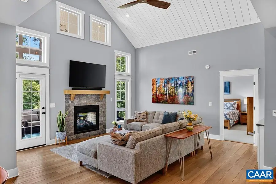 323 Avondale Ln, Crozet, VA 22932 - #2